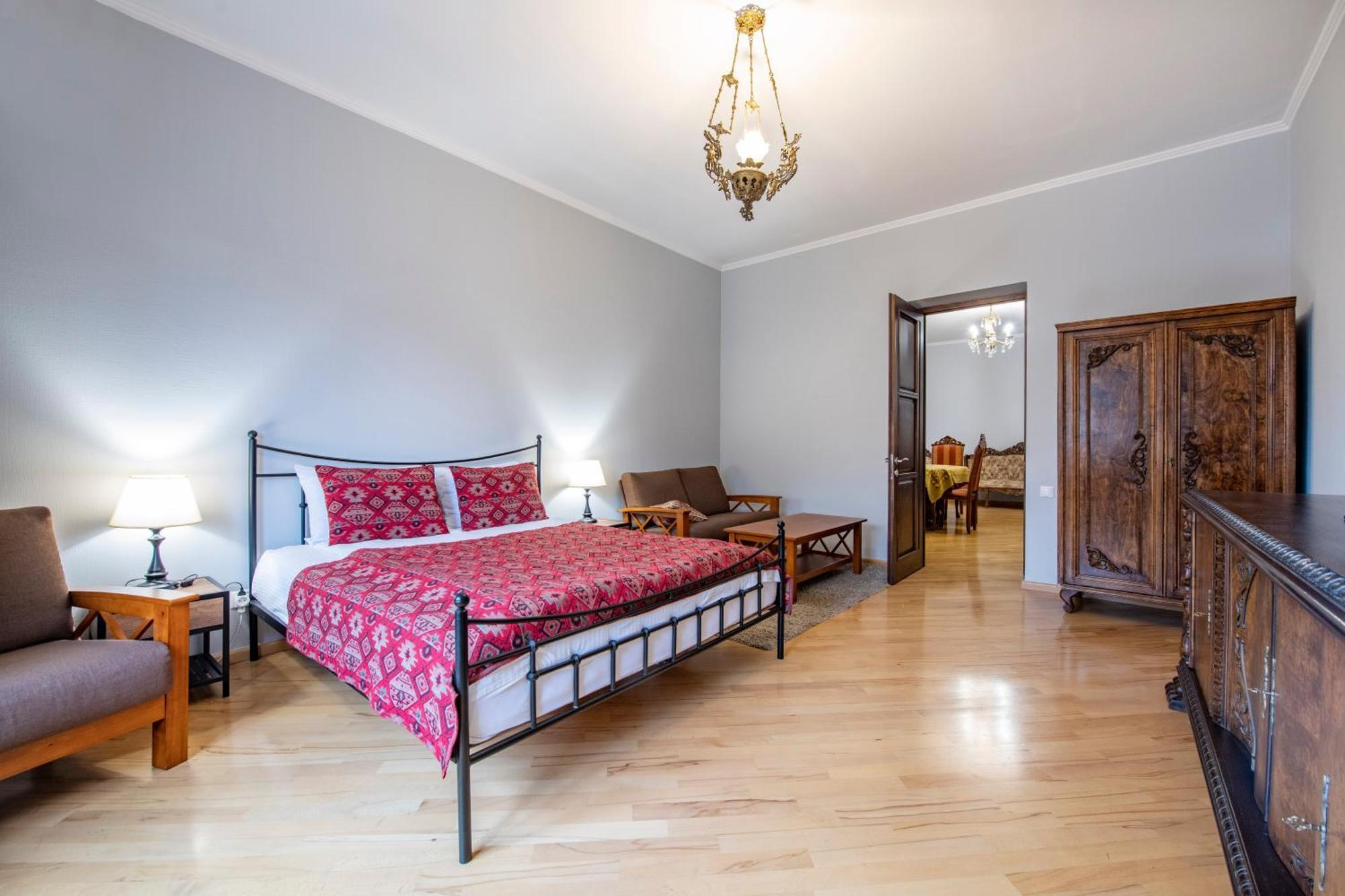 Your Home, Old Tbilisi Luaran gambar