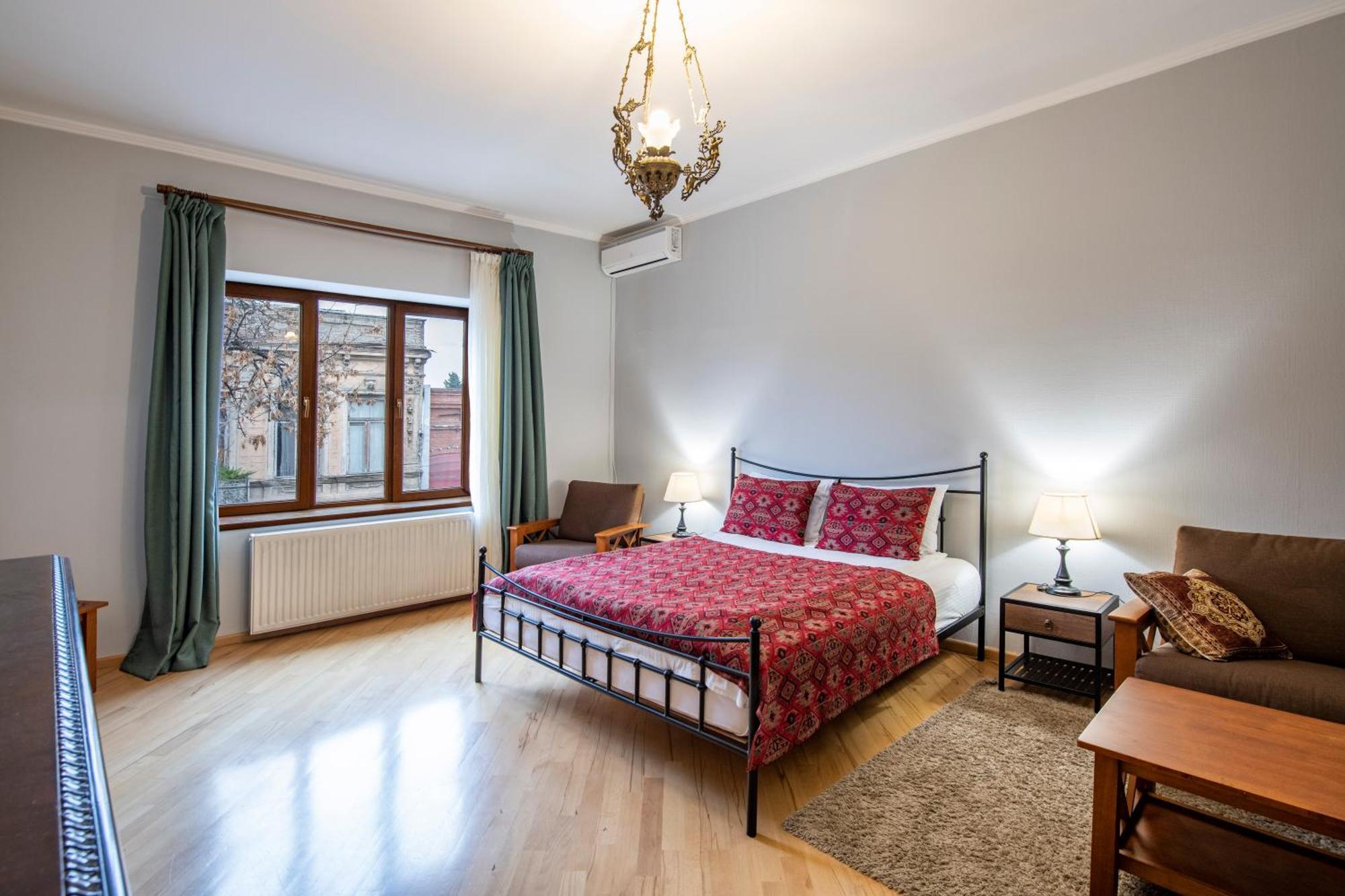 Your Home, Old Tbilisi Luaran gambar